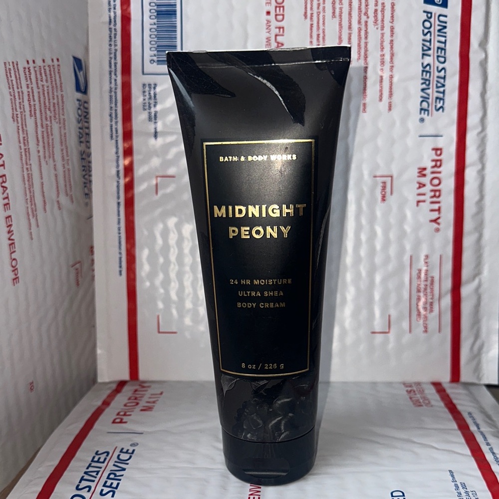 Bath & Body Works Midnight Peony Body Cream
